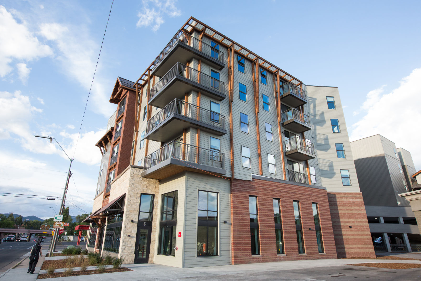 Amid tensions, Hub residents move in